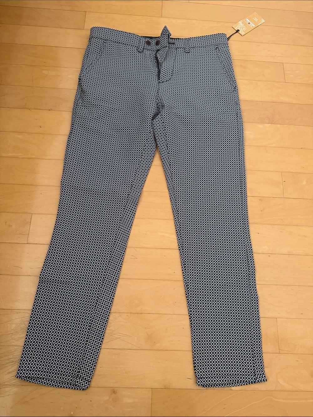 Slim fit Chinos in Navy/White